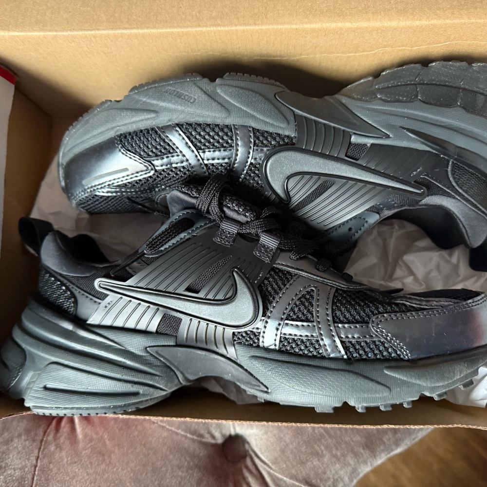 Nike V2K Run